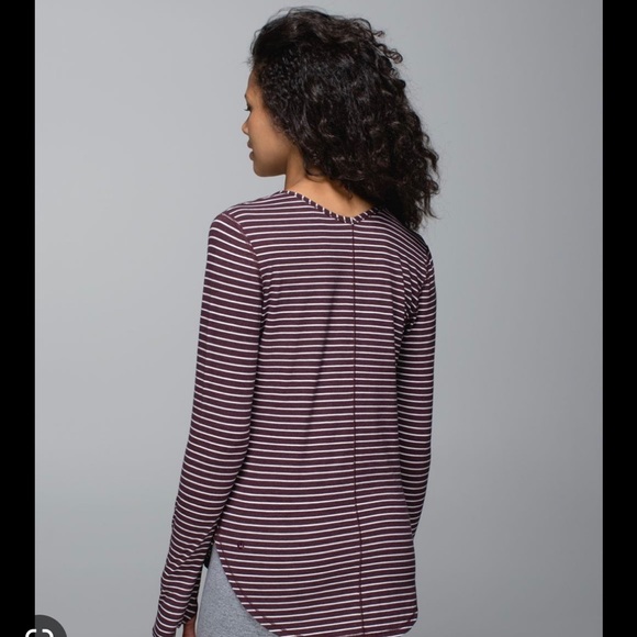 Lululemon athletica 5 year yogini long sleeve - Picture 2 of 3